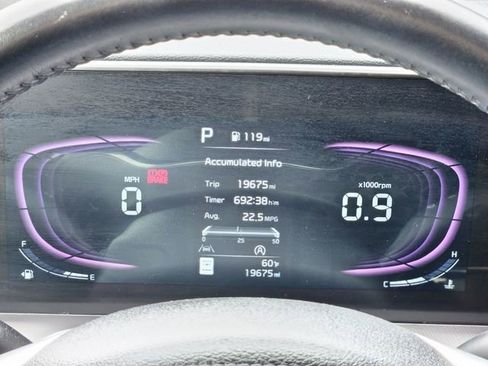 Used 2025 Kia Telluride S image 19