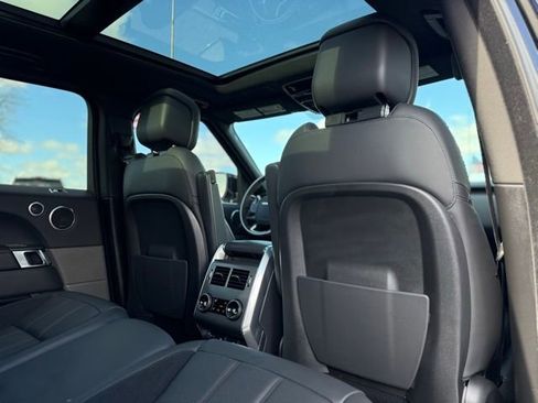 Used 2022 Land Rover Range Rover Sport HST image 19