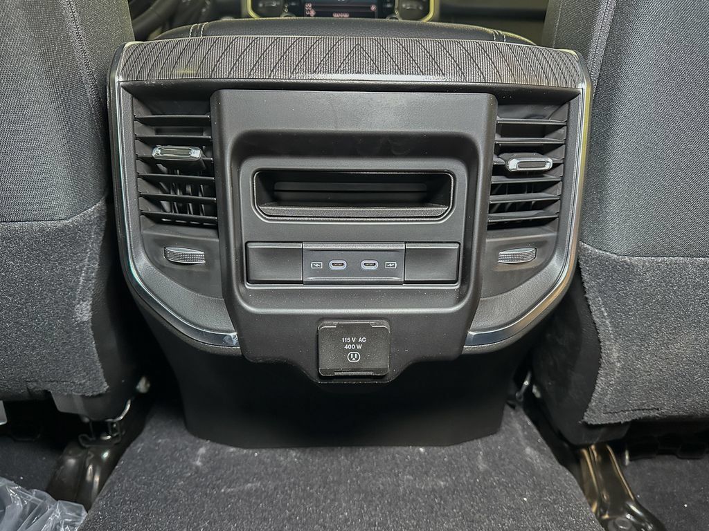 New 2026 RAM 2500 Big Horn AWD/4WD image 25