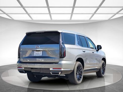 New 2026 Cadillac Escalade Luxury w/ Touring Package AWD/4WD image 4