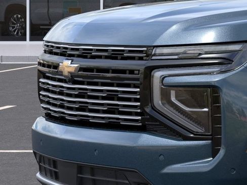 New 2026 Chevrolet Suburban High Country w/ Sun And Tow Package AWD/4WD image 14
