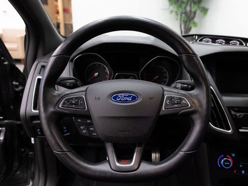 Used 2016 Ford Focus ST w/ Equipment Group 402A FWD image 16