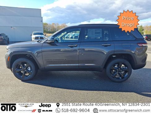 New 2025 Jeep Grand Cherokee Limited w/ Black Appearance Package image 4