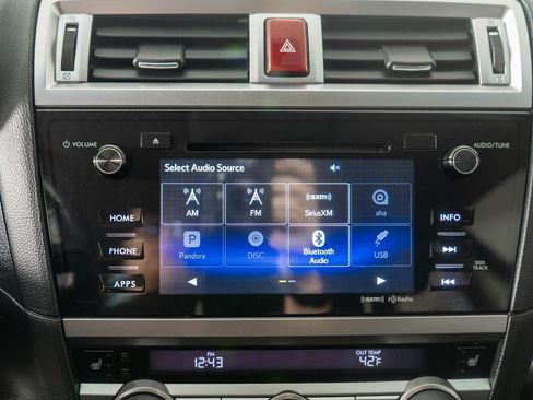 Used 2017 Subaru Legacy 2.5i Premium image 18