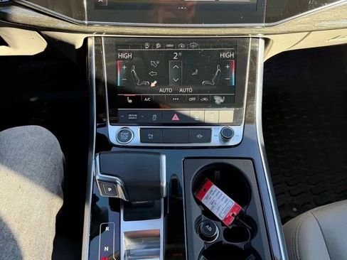 Used 2021 Audi Q7 3.0T Premium Plus w/ Premium Plus Package AWD/4WD image 24