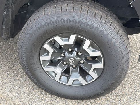 Used 2019 Toyota Tacoma SR RWD image 13