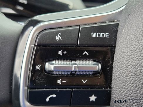 Used 2026 Kia Carnival FWD image 27