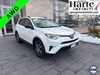 Used 2016 Toyota RAV4 LE video 1