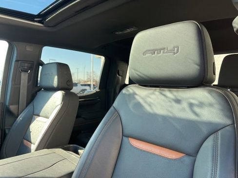 Used 2025 GMC Sierra 1500 AT4 w/ AT4 Premium Package image 13