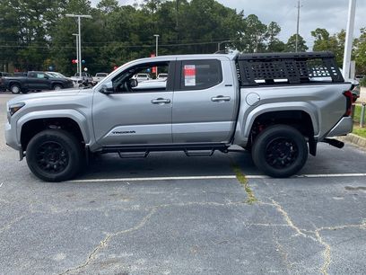 New 2025 Toyota Tacoma SR5