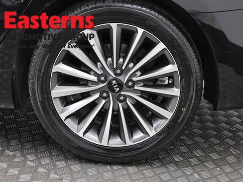 Used 2019 Kia Cadenza Premium FWD image 35