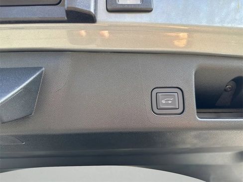 New 2026 Chevrolet Equinox EV RS image 17