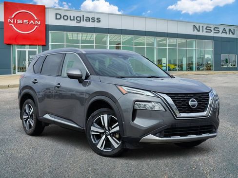 Used 2021 Nissan Rogue Platinum FWD image 1