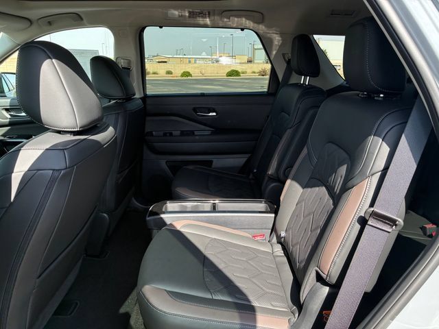 New 2026 Nissan Pathfinder Platinum AWD/4WD image 13