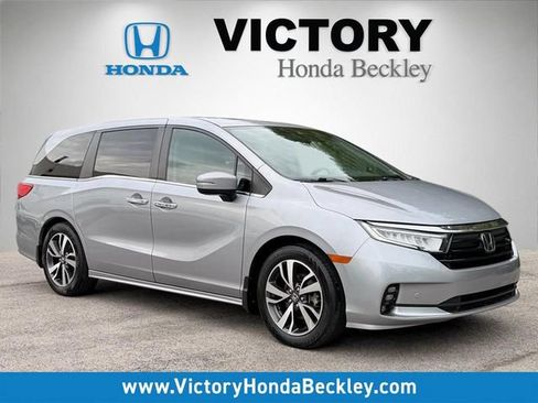 Used 2021 Honda Odyssey Touring image 1
