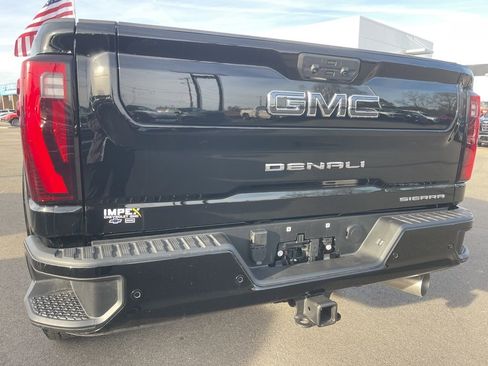 Used 2025 GMC Sierra 3500 Denali Ultimate image 32
