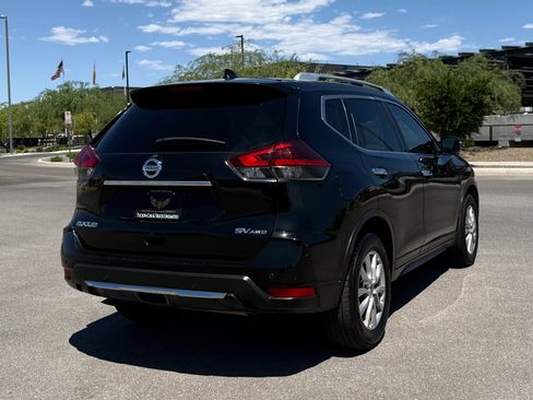 Used 2019 Nissan Rogue SV AWD/4WD image 4