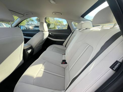 Used 2025 Hyundai Sonata SEL FWD image 25