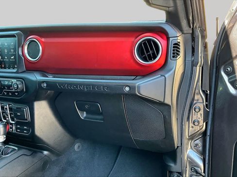 Used 2021 Jeep Wrangler Unlimited Rubicon AWD/4WD image 23
