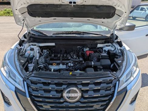 Used 2022 Nissan Kicks S FWD image 24