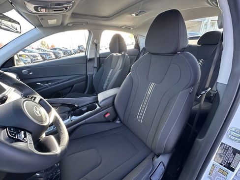 Certified 2025 Hyundai Elantra SEL w/ Cargo Package image 11