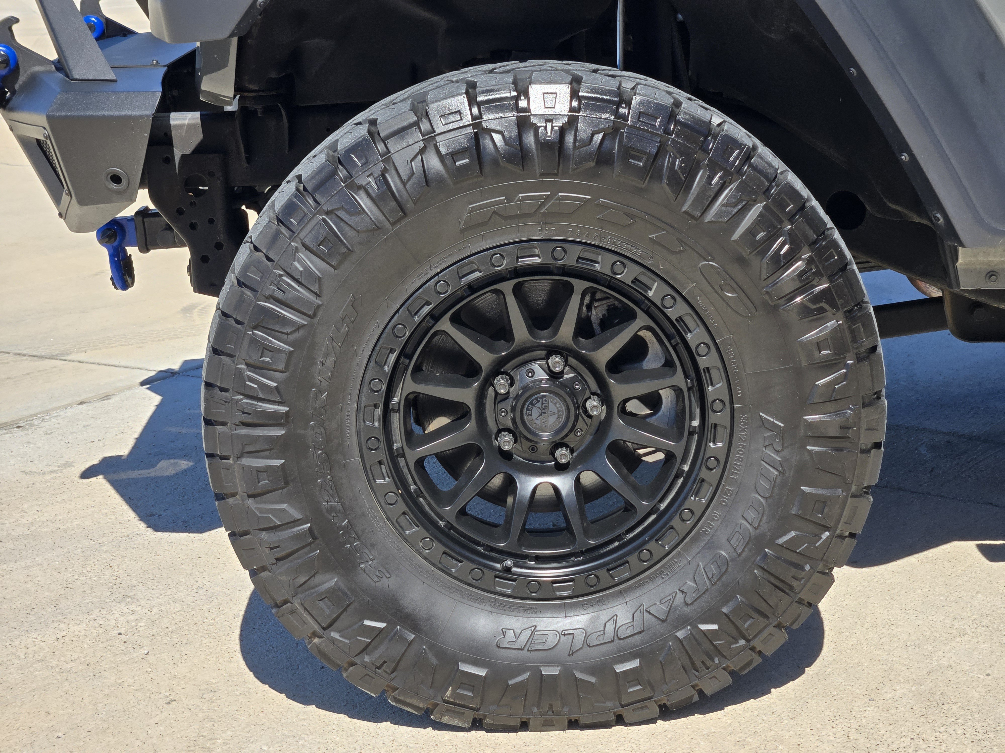 Used 2023 Jeep Wrangler Sport AWD/4WD image 13