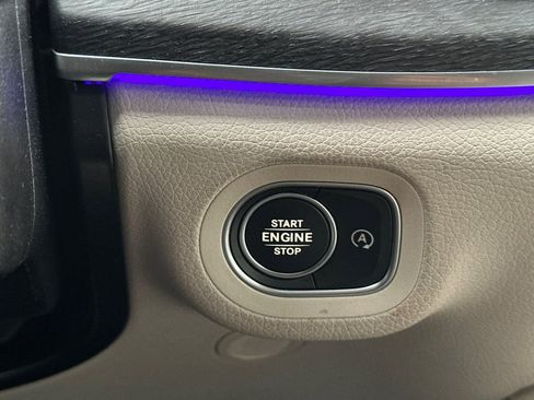 Certified 2022 Mercedes-Benz GLE 350 w/ Premium Package image 20