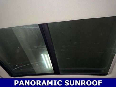 Used 2022 Volkswagen Atlas SEL Premium image 29