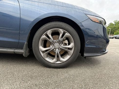 Used 2023 Honda Accord EX image 7