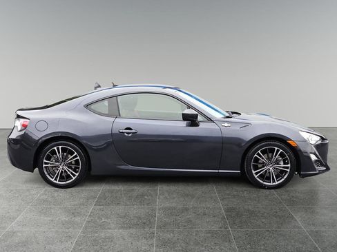 Used 2014 Scion FR-S 6AT image 8