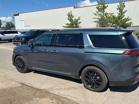 Used 2024 Kia Carnival SX FWD image 6