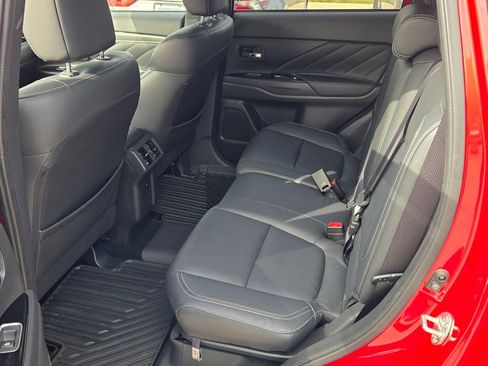 Used 2019 Mitsubishi Outlander SEL image 25