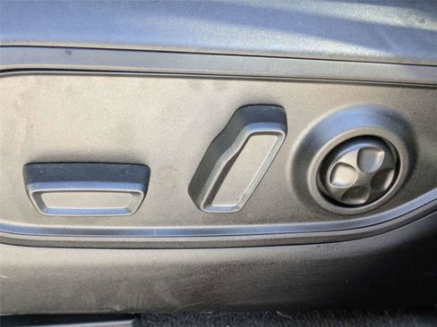 Certified 2025 Jeep Grand Cherokee L Altitude image 23