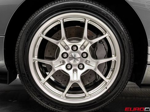 Used 2006 Ford GT RWD image 28