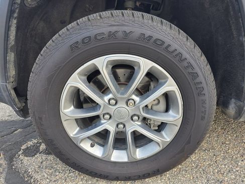 Used 2014 Jeep Grand Cherokee Limited w/ Trailer Tow Group IV AWD/4WD image 43