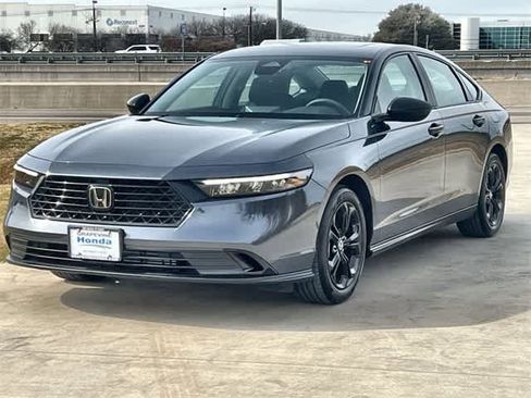 Certified 2025 Honda Accord SE image 2