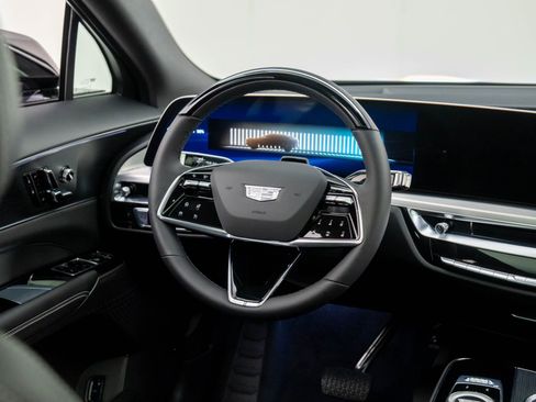 New 2026 Cadillac Lyriq Luxury image 12