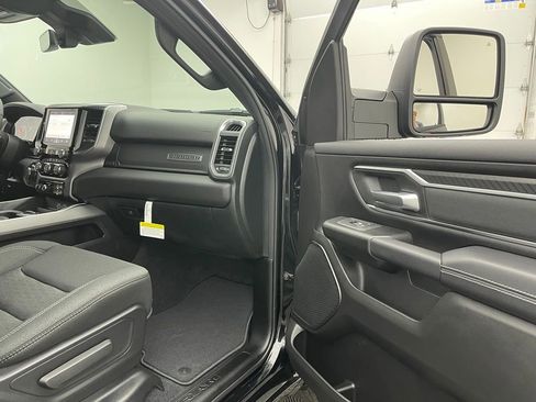 Used 2025 RAM 1500 Big Horn AWD/4WD image 28