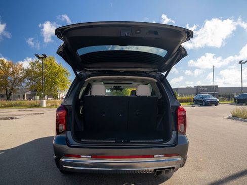 Used 2024 Hyundai Palisade Calligraphy image 10