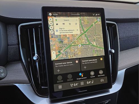 New 2026 Volvo XC90 B5 Plus w/ Protection Package Premier image 26