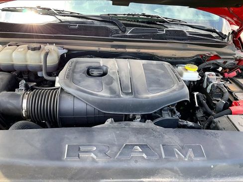 Used 2025 RAM 1500 Big Horn AWD/4WD image 9