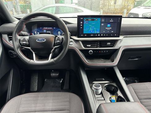Used 2025 Ford Explorer ST-Line w/ ST-Line Street Pack image 15