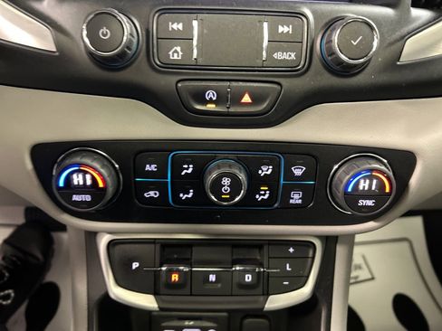 Used 2022 GMC Terrain SLT image 19