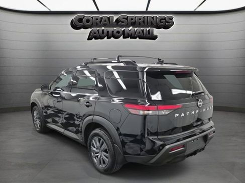 Used 2025 Nissan Pathfinder SV w/ SV Premium Package image 4