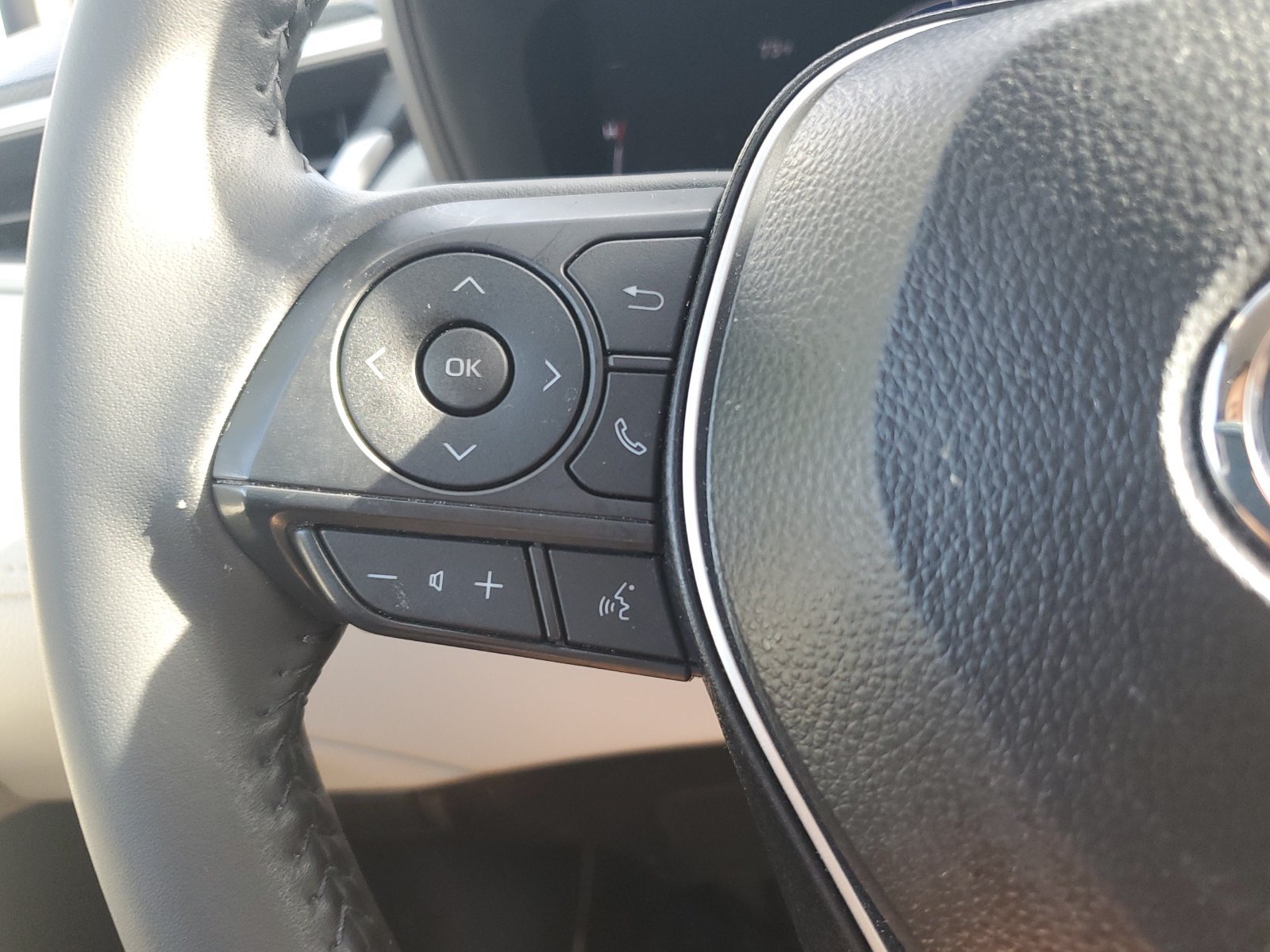 Used 2026 Toyota Corolla Cross LE AWD/4WD image 22
