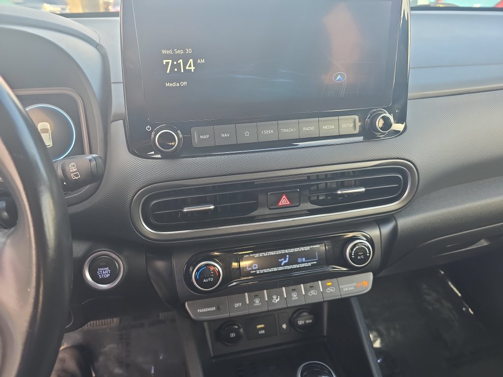 Used 2022 Hyundai Kona Limited FWD image 16