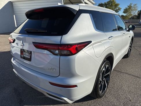 New 2025 Mitsubishi Outlander SEL image 7