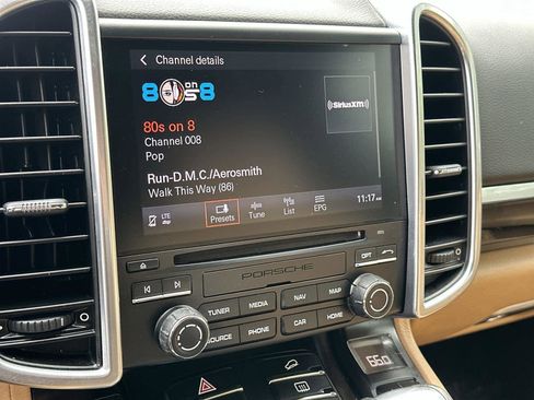 Used 2017 Porsche Cayenne S image 16