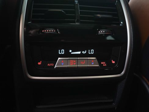 Used 2023 BMW X5 xDrive40i AWD/4WD image 16