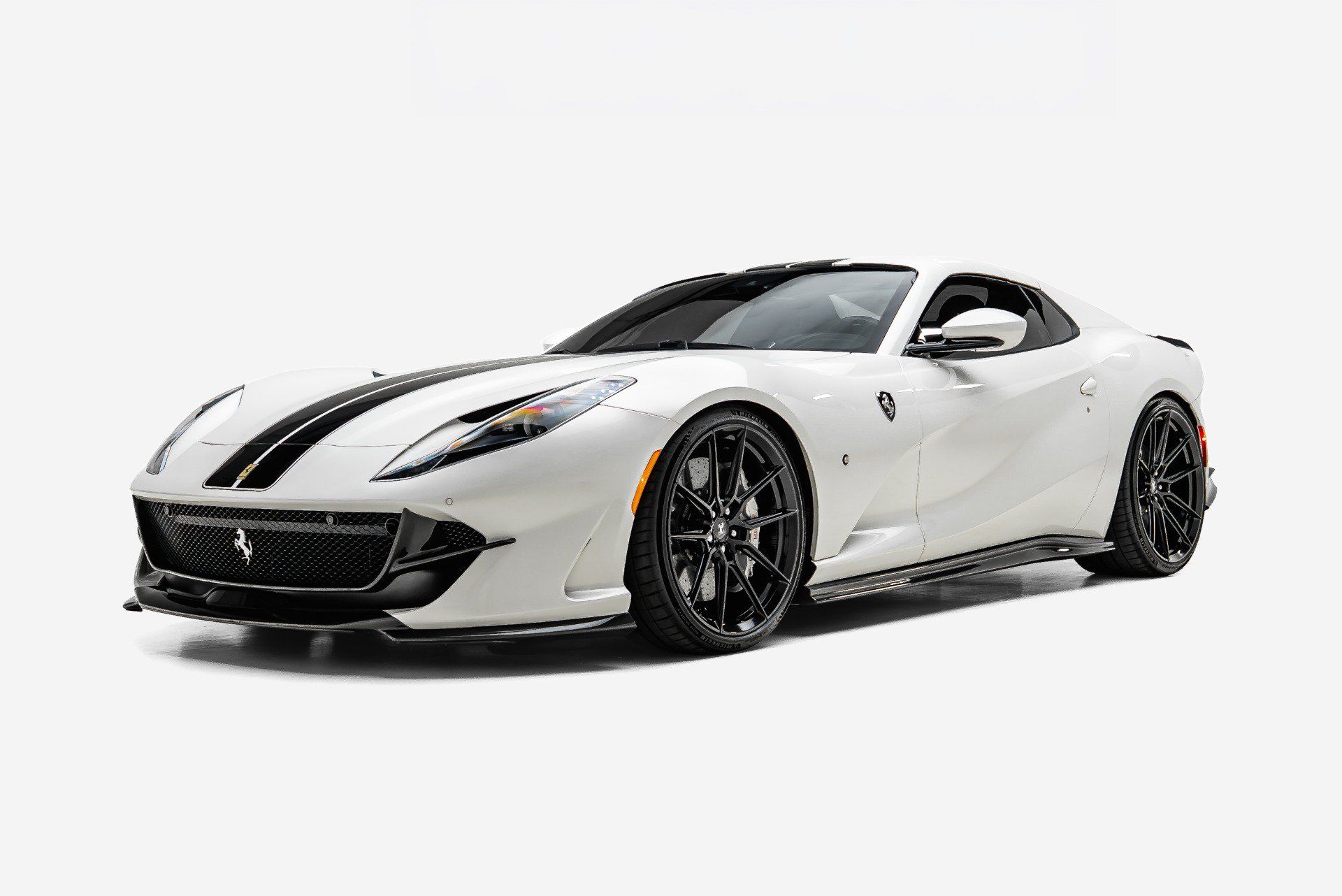 Used 2022 Ferrari 812 GTS RWD image 2